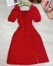 Платье с разрезом и декольте в горошек красное G290
