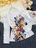 Блузка с пуговками на рукавах белая с принтом цветы M29 12.23