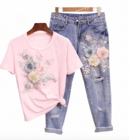 Костюм розовая футболка и джинсы цветы DIM