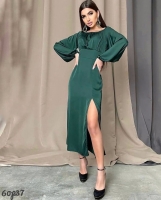 Платье рукава фонарики с разрезом зеленое OP37