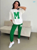 Костюм белая футболка с буквой M зеленые брюки D31