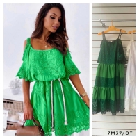 Платье на лямках с открытыми плечами зеленое M37