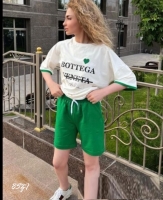 Костюм футболка Veneta с зелеными шортами ZI
