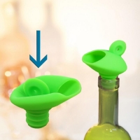 Пробка-лейка для винных бутылок wine pourer and stopper