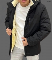 Мужская куртка на меху с капюшоном черная 3012