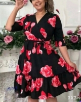 Платье итальянка Size Plus в красные цветы черное RX