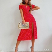 Платье с разрезом и декольте в горошек красное G290